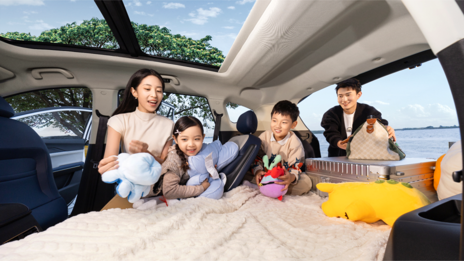 9.98-14.98万元  大七座电混SUV  pg电子X8 E家正式上市1233.png